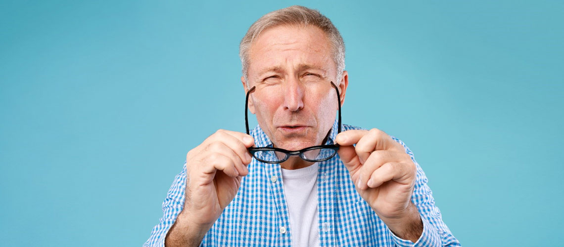 
			
WET VS DRY MACULAR DEGENERATION
			
		